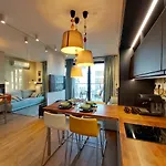 Siedmiogrodzka - Handy Location, Aircon & Garage Free