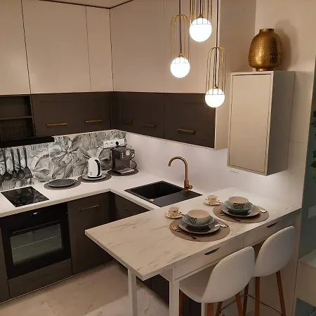 Siedmiogrodzka - Handy Location, Aircon & Garage Free * Warsaw