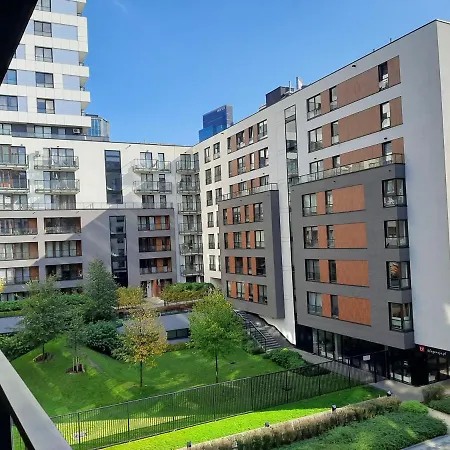 Apartment Siedmiogrodzka - Handy Location, Aircon & Garage Free *