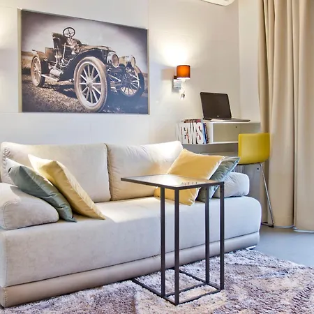 Siedmiogrodzka - Handy Location, Aircon & Garage Free