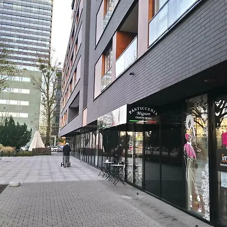 Siedmiogrodzka - Handy Location, Aircon & Garage Free Warsaw