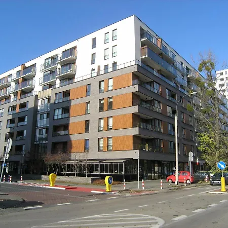 Apartment Siedmiogrodzka - Handy Location, Aircon & Garage Free Warsaw