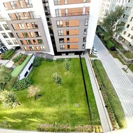 Siedmiogrodzka - Handy Location, Aircon & Garage Free *