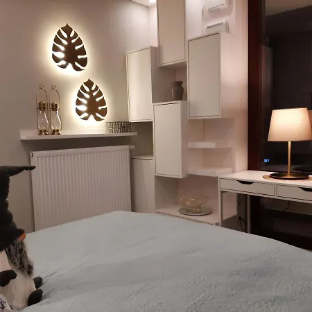 Siedmiogrodzka - Handy Location, Aircon & Garage Free * وارسو