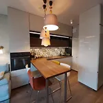 Siedmiogrodzka - Handy Location, Aircon & Garage Free アパート ワルシャワ